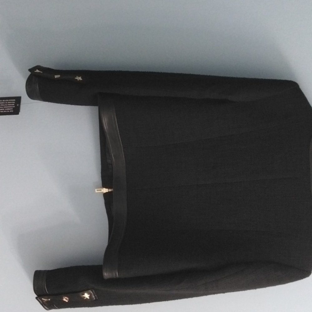 🔥 NWT Karl Lagerfeld Black Blazer with Fitted Silhouette Size 4 - Picture 6 of 6
